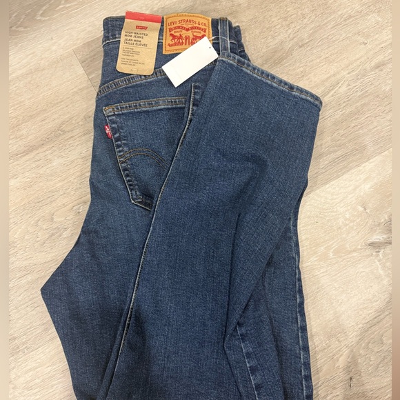 Levi's Denim - Levi’s mom jeans 31x29